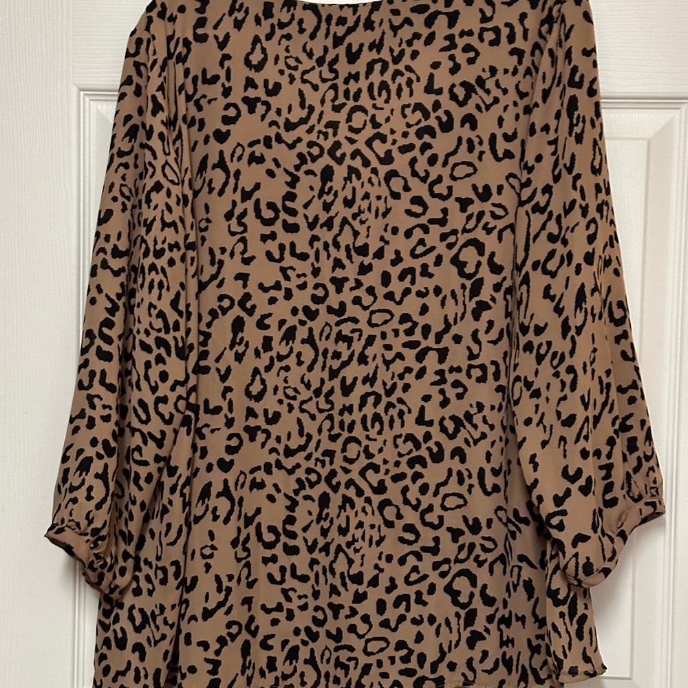 This is a Covington Woman animal print blouse. Size 2X. - Picture 2 of 3